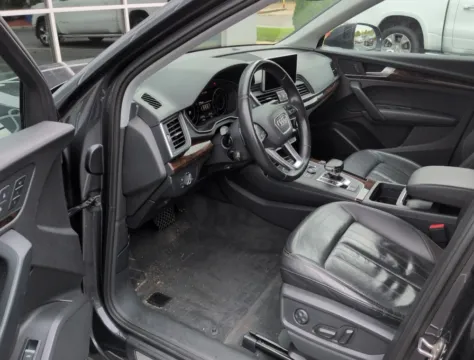 Photos of 2018 Audi Q5 2.0T Premium Plus for sale in Nashua, NH at CarFive Nashua, NH
