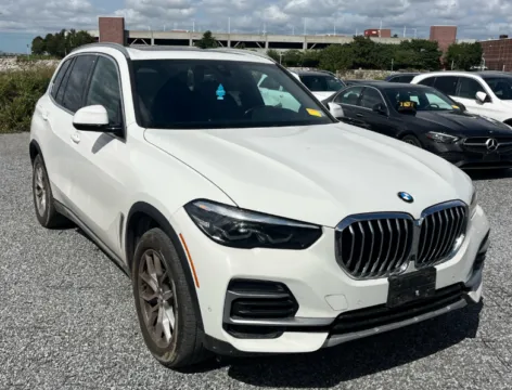 Photos of 2023 BMW X5 xDrive40i for sale in Nashua, NH at CarFive Nashua, NH