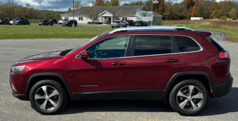 More photos of 2021 Jeep Cherokee Limited at CarFive Nashua, NH, NH
