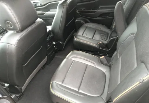 More photos of 2020 GMC Acadia AT4 at CarFive Nashua, NH, NH