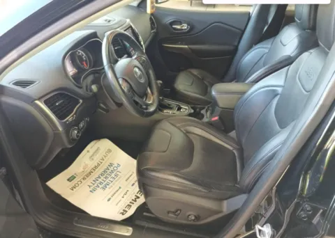 More photos of 2019 Jeep Cherokee Limited at CarFive Nashua, NH, NH