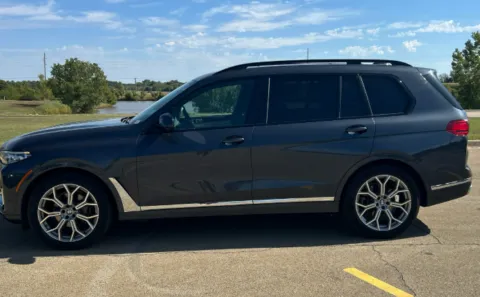 More photos of 2021 BMW X7 xDrive40i at CarFive Nashua, NH, NH