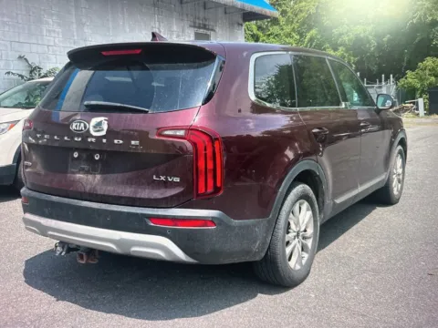 More photos of 2021 Kia Telluride LX at CarFive Nashua, NH, NH