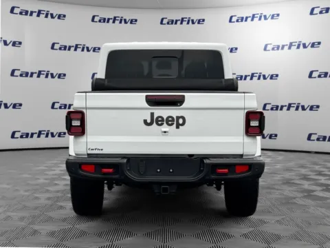More photos of 2021 Jeep Gladiator Rubicon at CarFive Nashua, NH, NH