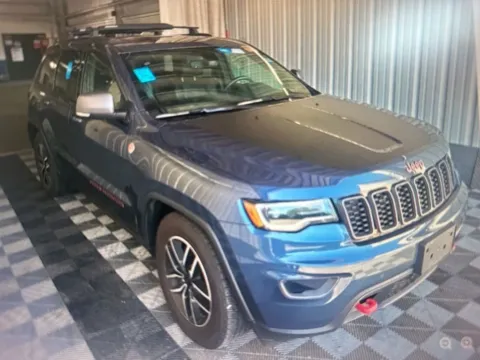 More photos of 2021 Jeep Grand Cherokee Trailhawk at CarFive Nashua, NH, NH
