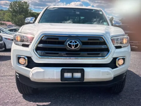 More photos of 2016 Toyota Tacoma Limited at CarFive Nashua, NH, NH