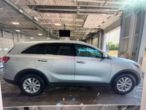 More photos of 2018 Kia Sorento LX at CarFive Nashua, NH, NH
