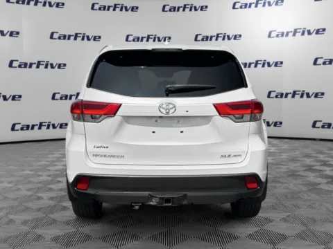 More photos of 2019 Toyota Highlander XLE at CarFive Nashua, NH, NH