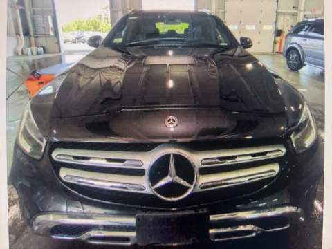 More photos of 2021 Mercedes-Benz GLC 300 at CarFive Nashua, NH, NH