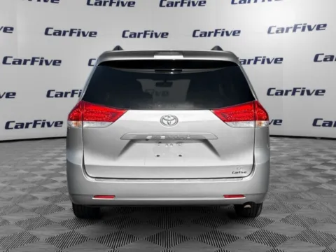 More photos of 2013 Toyota Sienna LE at CarFive Nashua, NH, NH