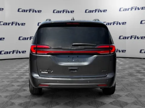 More photos of 2021 Chrysler Pacifica Touring at CarFive Nashua, NH, NH