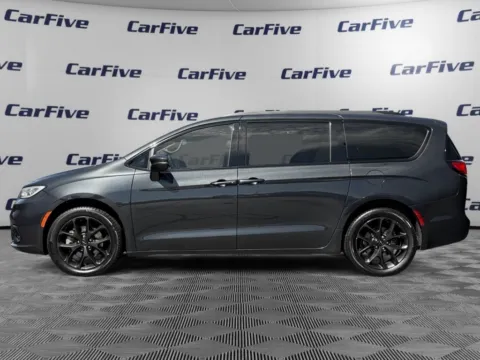 Photos of 2021 Chrysler Pacifica Touring for sale in Nashua, NH at CarFive Nashua, NH