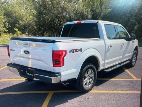 More photos of 2015 Ford F-150 Lariat at CarFive Nashua, NH, NH