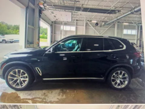 Photos of 2019 BMW X5 xDrive40i for sale in Nashua, NH at CarFive Nashua, NH