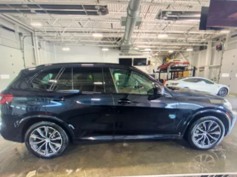 More photos of 2019 BMW X5 xDrive40i at CarFive Nashua, NH, NH