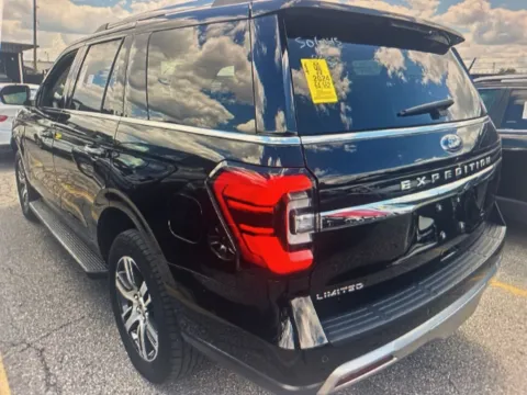 More photos of 2024 Ford Expedition Limited at CarFive Nashua, NH, NH