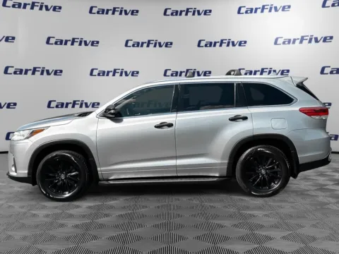 Photos of 2018 Toyota Highlander XLE for sale in Nashua, NH at CarFive Nashua, NH