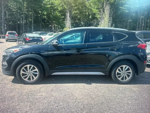 Photos of 2017 Hyundai Tucson SE Plus for sale in Nashua, NH at CarFive Nashua, NH