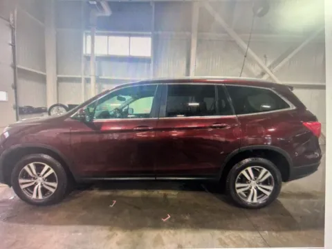 Photos of 2016 Honda Pilot EX-L for sale in Nashua, NH at CarFive Nashua, NH