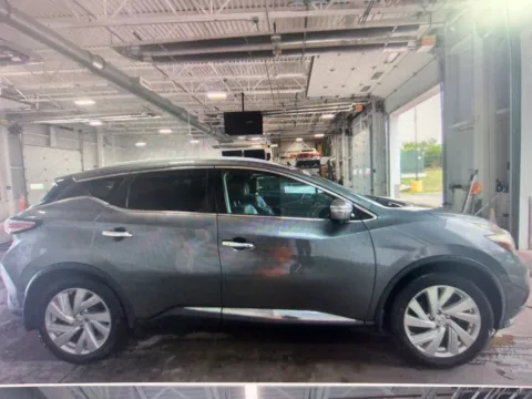More photos of 2015 Nissan Murano Platinum at CarFive Nashua, NH, NH