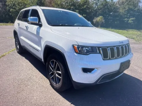 Another view of 2017 Jeep Grand Cherokee Limited for sale in Nashua, NH at CarFive Nashua, NH