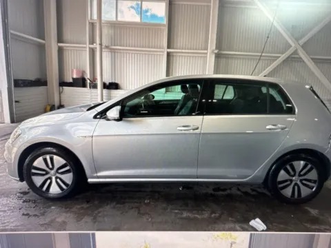 Photos of 2015 Volkswagen e-Golf SEL Premium for sale in Nashua, NH at CarFive Nashua, NH