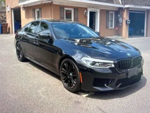 Photos of 2019 BMW M5 for sale in Nashua, NH at CarFive Nashua, NH