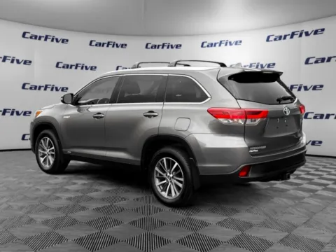 Another view of 2019 Toyota Highlander Hybrid XLE for sale in Nashua, NH at CarFive Nashua, NH