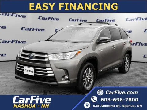 Gray 2019 Toyota Highlander Hybrid XLE for sale in Nashua, NH