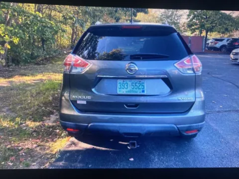 More photos of 2016 Nissan Rogue SV at CarFive Nashua, NH, NH