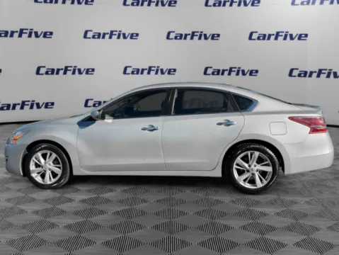 Photos of 2013 Nissan Altima 2.5 SV for sale in Nashua, NH at CarFive Nashua, NH