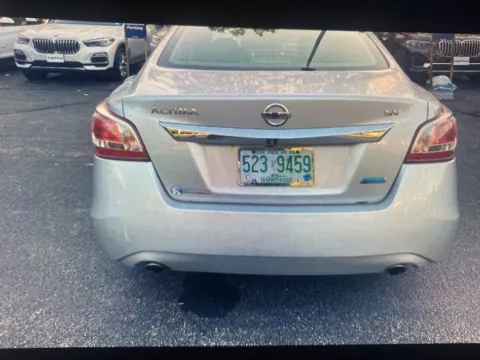 More photos of 2013 Nissan Altima 2.5 SV at CarFive Nashua, NH, NH