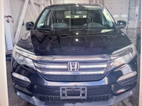 More photos of 2016 Honda Pilot EX-L at CarFive Nashua, NH, NH