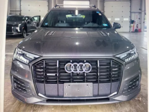 More photos of 2020 Audi Q7 55 Premium Plus at CarFive Nashua, NH, NH