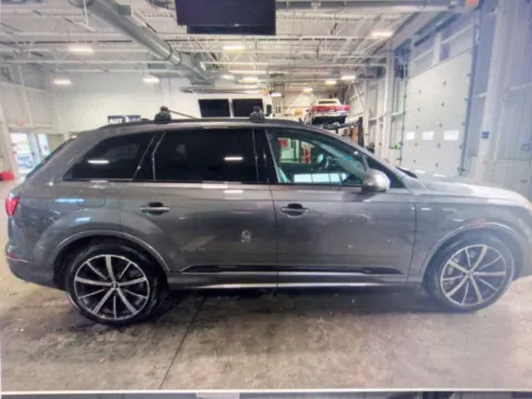 More photos of 2020 Audi Q7 55 Premium Plus at CarFive Nashua, NH, NH
