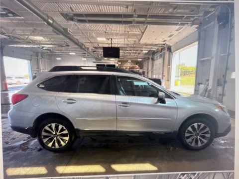 More photos of 2016 Subaru Outback 2.5i at CarFive Nashua, NH, NH