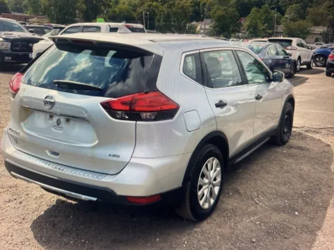 More photos of 2017 Nissan Rogue S at CarFive Nashua, NH, NH