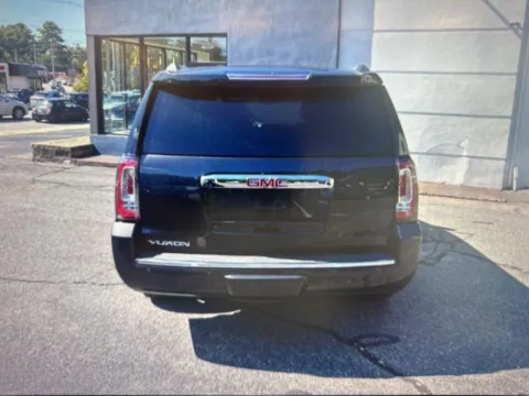 More photos of 2015 GMC Yukon Denali at CarFive Nashua, NH, NH