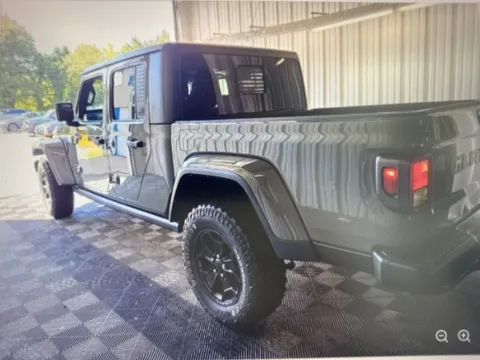 Photos of 2021 Jeep Gladiator Sport for sale in Nashua, NH at CarFive Nashua, NH