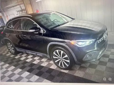 More photos of 2021 Mercedes-Benz GLA 250 at CarFive Nashua, NH, NH