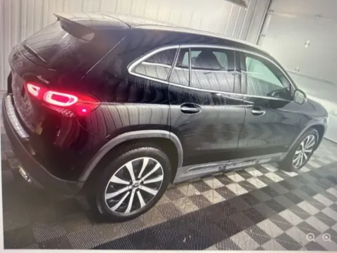 More photos of 2021 Mercedes-Benz GLA 250 at CarFive Nashua, NH, NH