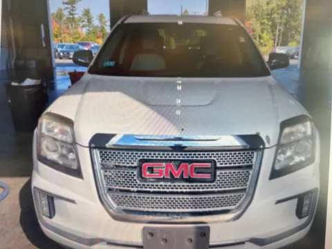 More photos of 2017 GMC Terrain Denali at CarFive Nashua, NH, NH