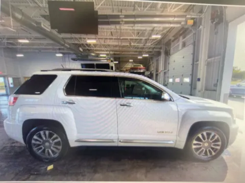 More photos of 2017 GMC Terrain Denali at CarFive Nashua, NH, NH