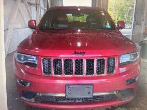 More photos of 2015 Jeep Grand Cherokee High Altitude at CarFive Nashua, NH, NH
