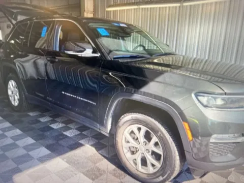 More photos of 2023 Jeep Grand Cherokee Limited at CarFive Nashua, NH, NH