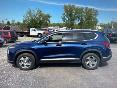 Photos of 2022 Hyundai Santa Fe SEL for sale in Nashua, NH at CarFive Nashua, NH