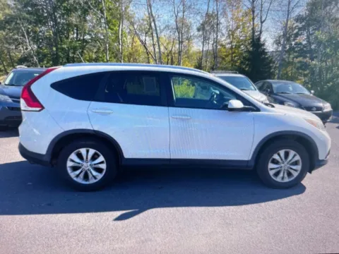 More photos of 2014 Honda CR-V EX-L at CarFive Nashua, NH, NH