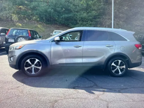Photos of 2016 Kia Sorento EX for sale in Nashua, NH at CarFive Nashua, NH