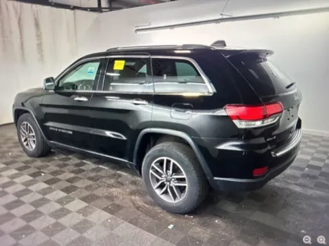 Photos of 2021 Jeep Grand Cherokee Limited for sale in Nashua, NH at CarFive Nashua, NH