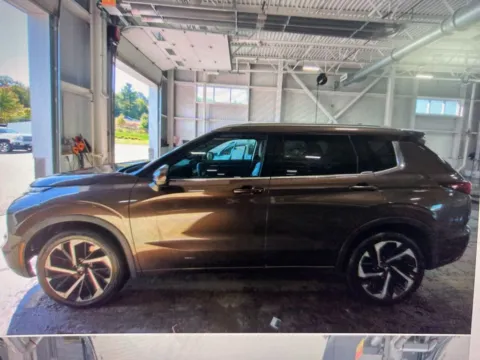Photos of 2022 Mitsubishi Outlander SEL for sale in Nashua, NH at CarFive Nashua, NH